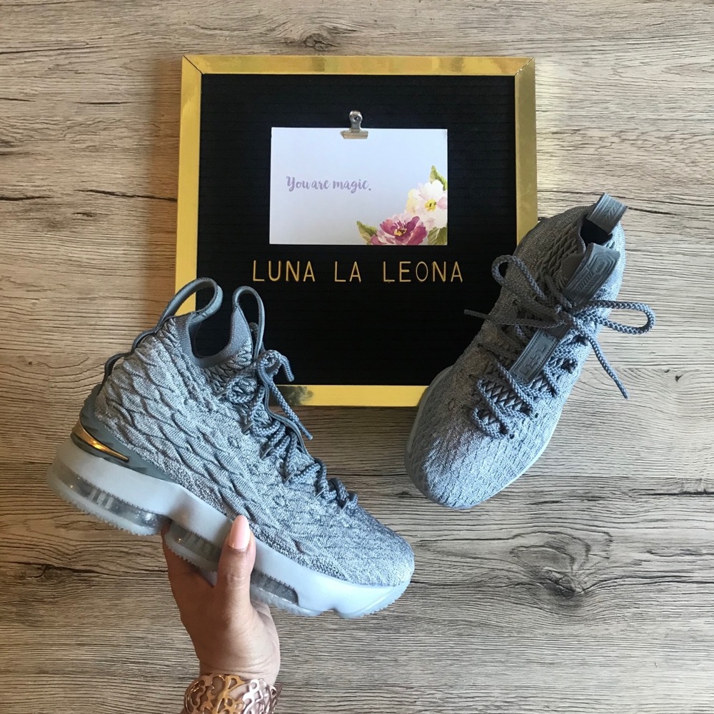 NEW Nike LeBron 15 Basketball City Edition Shoes, 922811-005, size 5.5 Women